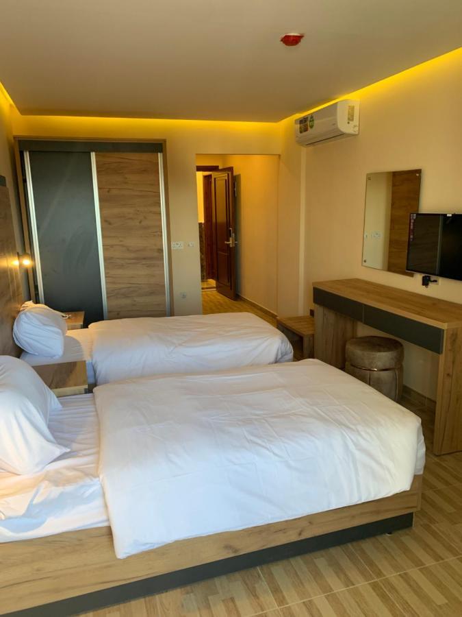 The Palm Hotel アカバ エクステリア 写真
